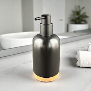 Handmade Ceramic Soap Dispenser – 18.5x7 cm Bathroom Accessory – Soap Dispenser