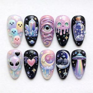 Uñas postizas 3D Pastel Goth Space, uñas hechas a mano con diseño de alienígenas, fantasmas, lunas de cristal, gatos y ojos de ovnis, uñas postizas espeluznantes y lindas con temática galáctica.