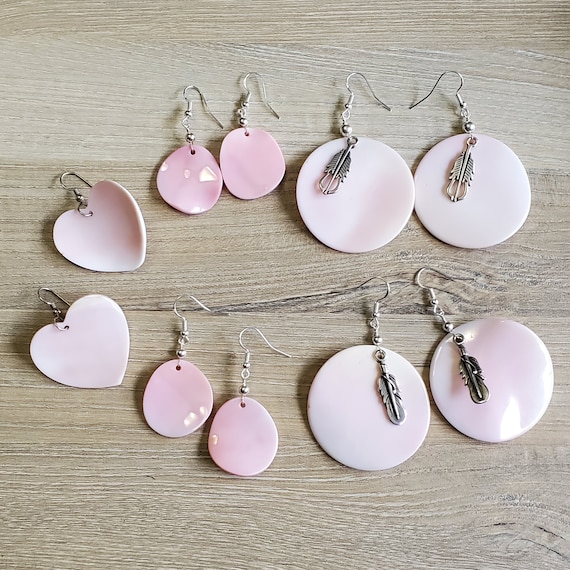 Pink conch shop shell earrings