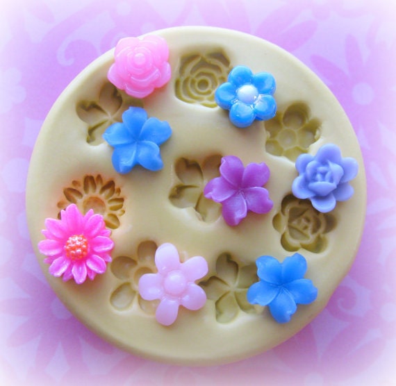 Tiny Flower Mold Flowers Cabochon DIY Fondant Mold Resin Clay Mould 