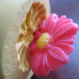Silicone 1&quot; Daisy Flower Mold Mould Clay Resin Cabochon DIY Crafts Jewelry Cake Decoration