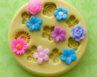 Tiny Flower Mold Flowers Cabochon DIY Fondant Mold Resin Clay Mould