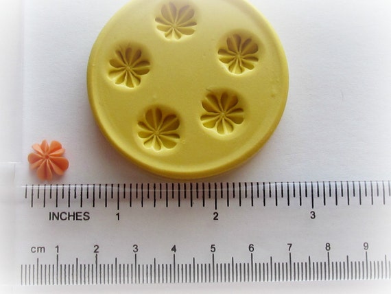 Small Lilly Molds Silicone Tiny Rose Mold 14mm Flower Molds Resin Cabochon  Moulds Fondant Chocolate Polymer Clay Resin 