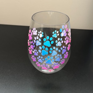 Paw Print Wine Glass, Dog Mom Gift,Dog Lover Gift, Clear Wine Glass, Dog Wine Glass,