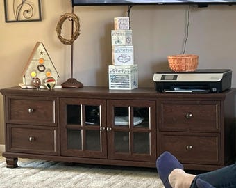Wooden Farmhouse TV Stand for Living Room, Rustic Brown Entertainment Center with Storage Cabinet