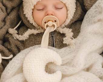 Sherpa Plush Moon Pacifier Holder | Newborn Baby Shower Gift