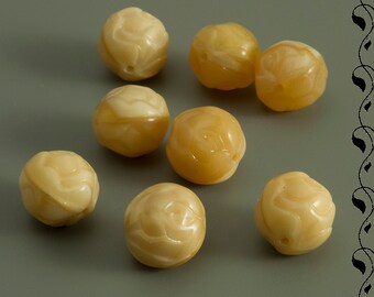 10 Czech Glass Satin Roses 10 mm Beige