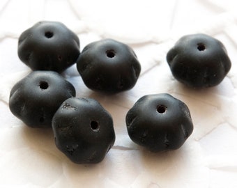 Pressé tchèque perles Donuts 5 x 8 mm Noir Mat 10 pcs