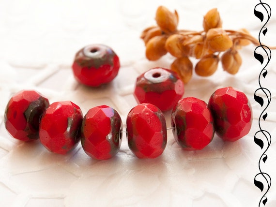 10 Glass Donuts 9x6 mm Red