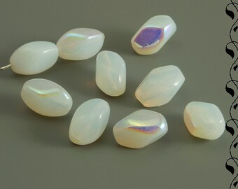 Czech Glass Pinched Ovals 11x7 mm Milky White 10 pcs