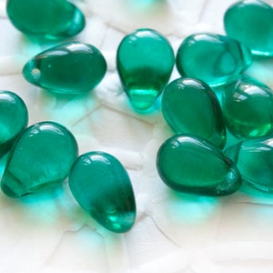 Gotas de vidro checo 9x6 mm verde esmeralda 20 unid.