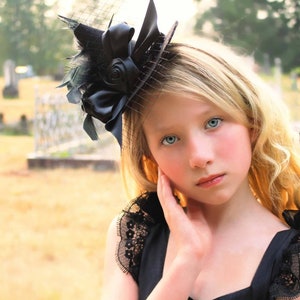 mini witch hat, black witch headband, halloween flower headband,  witch hat, photo prop, baby headband,glitter