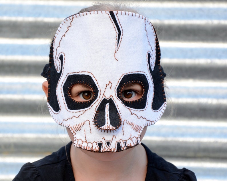 Skull Mask PDF Pattern image 3