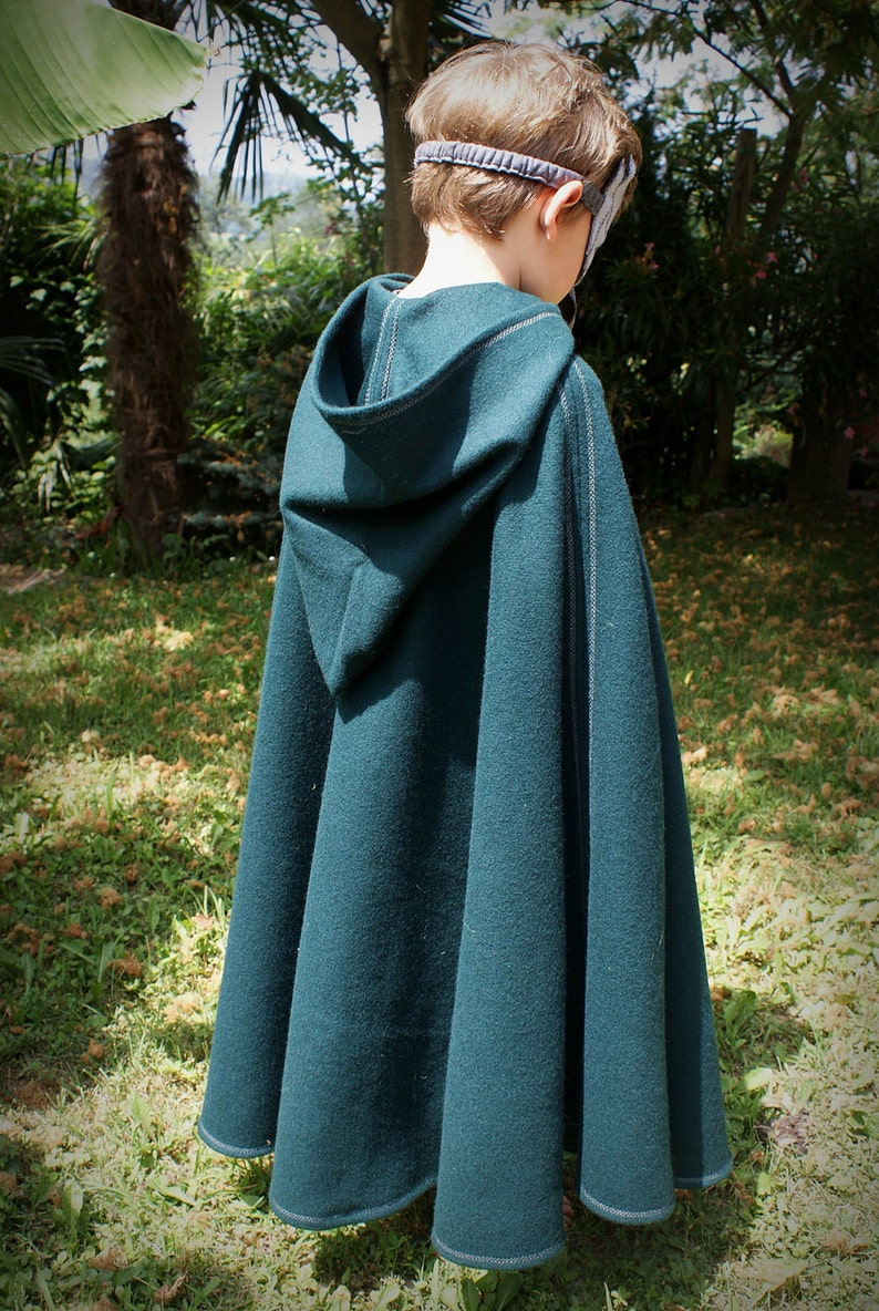 Hooded Cape PDF Pattern image 2