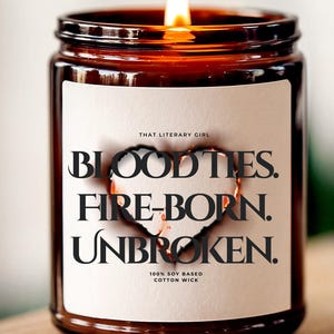 Throne of Glass, Book Lover Candle, Dark Academia, Book Love Gift, Trending Now, Throne of Glass Merch, Literary Candle, Bookshelf Decor