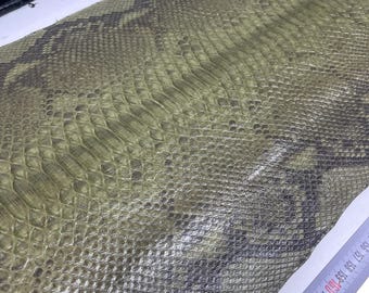 レザーハイド - パイソン、パイソンレザー、天然パイソンヘビ革 - 工芸品用本革ハイド - プレミアムカーキグリーン本物のパイソンレザー
