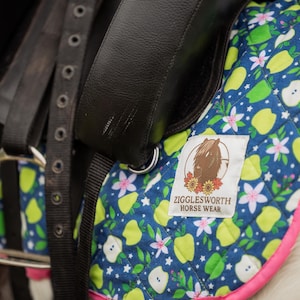 FULL SIZE Pipsqueak Patterned Apple Print Saddle Pad