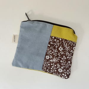 Trousse en tissu faite main Trousse de maquillage Pochette zippée petits cadeaux Cadeaux pour elle vintage Sac à main doublé de tissu Pochette cousue main