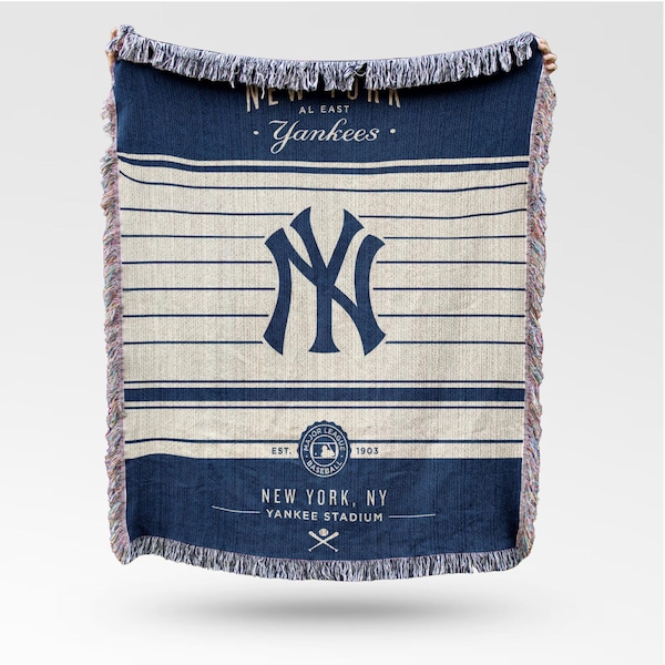 New York Yankees Vintage-Styled Woven Blanket