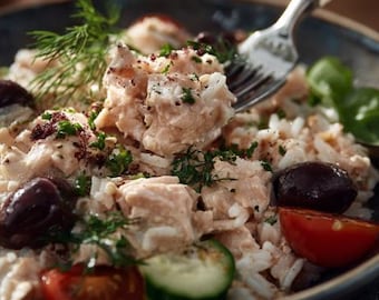 Przepis na sałatkę z tuńczykiem i ryżem po śródziemnomorsku: zdrowy lunch o wysokiej zawartości białka (pobierz plik PDF)