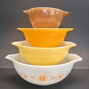 Vintage Pyrex Town & Country Cinderella Bowls