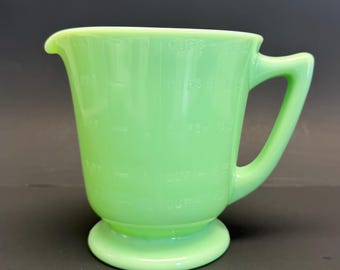 Taza medidora vintage McKee Jadeite de 1 cuarto de galón/4 tazas (brillante)