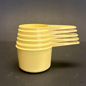 Vintage Tupperware Gold Measuring Cups