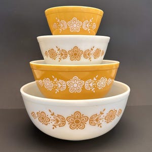 Tigelas de mistura Pyrex Butterfly Gold