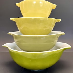 Pyrex Vintage Verde Avocado Grüne Cinderella Schalen