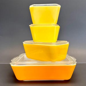 Vintage Pyrex Daisy Refrigerator Dishes