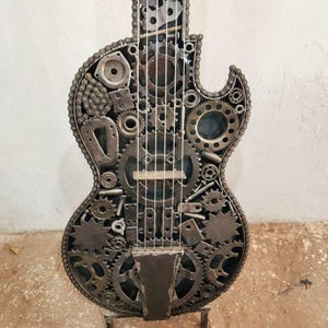Handcrafted Metal Violin Sculpture - Unique Art, Musician Gift, Modern Decor