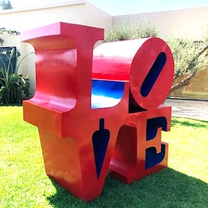 Red LOVE Sculpture: Modern Metal Art, Valentine&#39;s Day Decor (120cm)