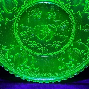 1980s Uranium Sweetheart Saucer Hearts and Arrows Vintage Vaseline Glass Cup Plate by Boyd - UV Black Light Reactive Glows - 365 & 395