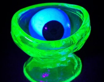 SALE! Vintage Glowing Glass Eye Wash Cup UV Black Light Reactive Green Uranium Vaseline Glows