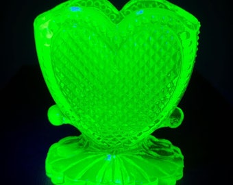 Rare Vintage Uranium Vaseline Glowing Glass Heart Trinket Jar - UV Black Light Reactive Glows