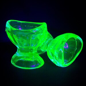 SALE Vintage Glowing Glass Eye Wash Cup UV Black Light Reactive Green Uranium Vaseline Glows image 3