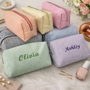 Custom Cosmetic Bag for Bridesmaid , Custom Makeup Bag, Personalized gift for Bridal party, gift for her, Bridesmaid Gifts, Bridesmaid Pouch