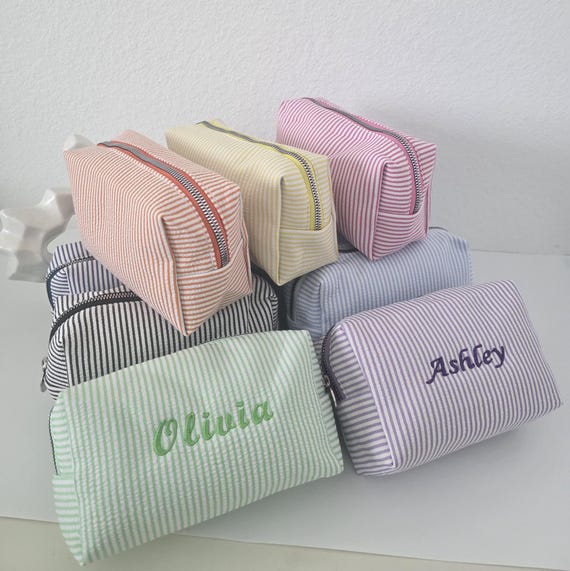 Custom Cosmetic Bag for Bridesmaid , Custom Makeup Bag, Personalized gift for Bridal party, gift for her, gift for Bridesmaid, Custom Bag