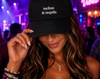 Gorra estilo "Dad Hat" con bordado de Techno y Tequila – Gorra para fiestas, raves y festivales con líneas disco – Regalo de estilo urbano EDM – Gorra unisex minimalista y divertida para amantes del bass
