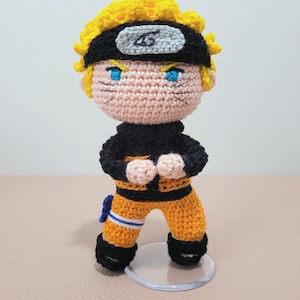 Padrão amigurumi de boneco ninja shinobi de crochê - Naruto
