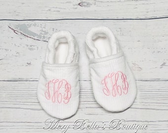 baby shoes with name on bottom