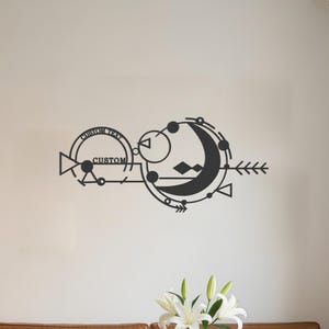 Benutzerdefinierte Geometrische Mond Metall Wandkunst - Personalisierter Mondpfeil Zeichen - Himmlische moderne Wanddekoration für Schlafzimmer, Büro, Meditation oder Geschenk