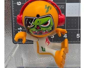 Funrise Burp Zombies Squelchie Belchie Motion Activated Prank Figure Series 1