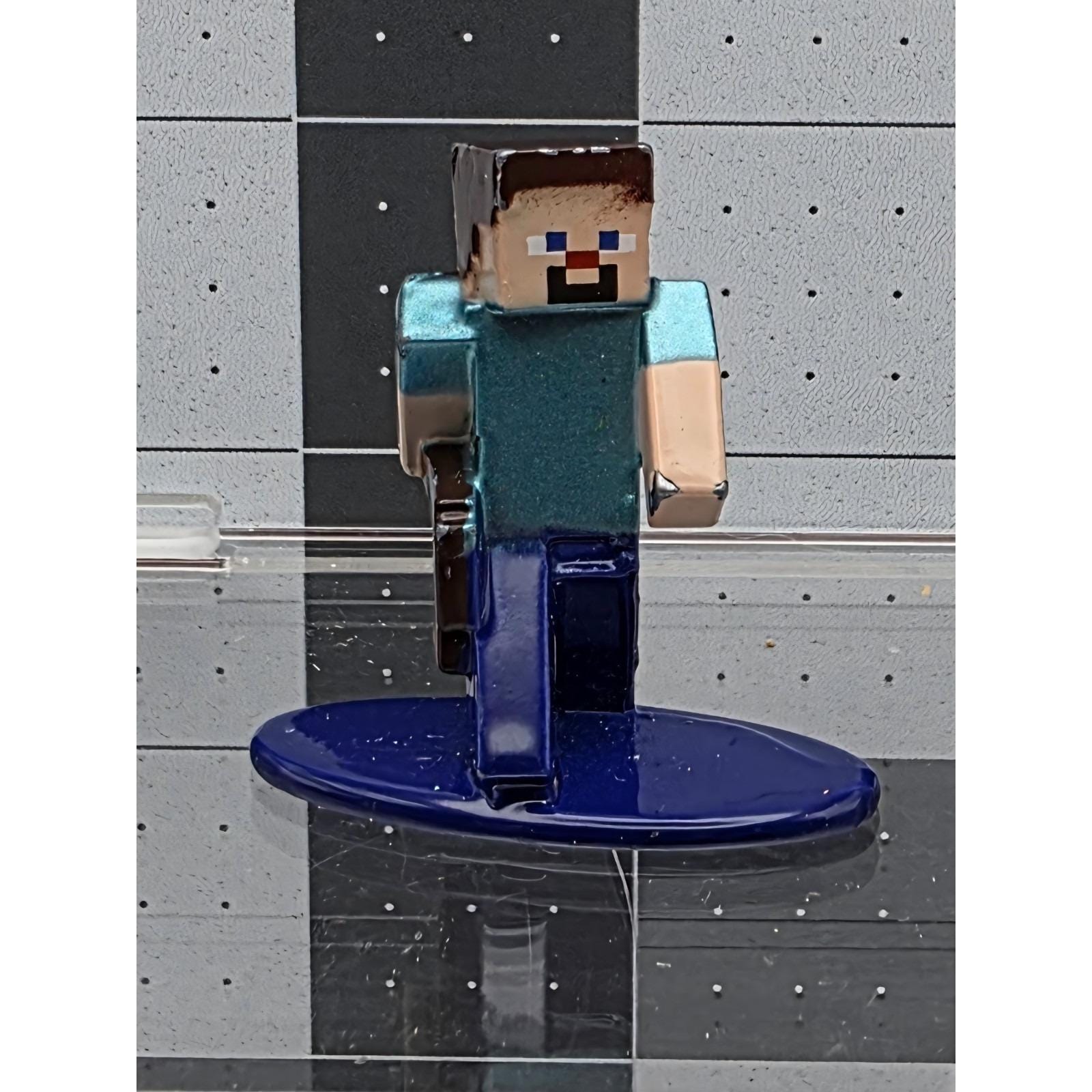 Minecraft Dungeons Figurine Articulée Garde Royal 8 Cm Avec Accesso Inclus Jouet Daction Et Daventure Pour Enfant Insp Amz B