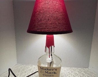 Maker's Mark Große 1,75 L Schnapsflasche Tischlampe Mann Höhle Bar Lounge Schreibtisch Licht