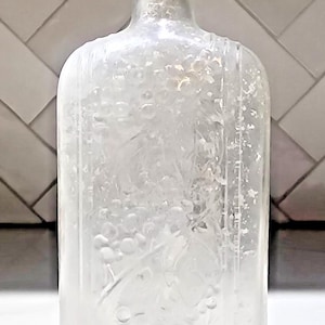 Vintage 1934 Embossed Grape Wine Bottle: Rare Owens Illinois Glass