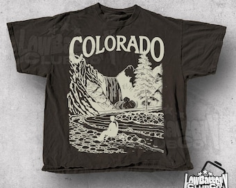 Colorado T-Shirt, Vintage Mountain Graphic Tee, Retro Outdoors Nature Shirt, Comfort Colors Hiking Aesthetic, Rocky Mountains Top
