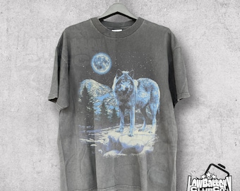 Vintage Wolf Shirt, 90er Jahre Grunge Tier Grafik T-Shirt, Retro Howling Wolf T-Shirt, Komfort Farben Outdoor Ästhetik, Wild Nature Streetwear