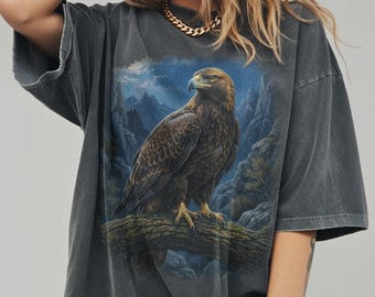 Camiseta Golden Eagle Moon, camiseta gráfica de aves rapaces Comfort Colors®, camiseta vintage de montaña nocturna, regalo de rapaz