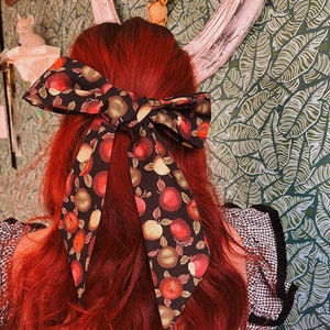 The Dark Apple Bow || Witchy Cottagecore Whimsigoth Hair Bow ||